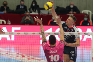 L'MVP Terpin in attacco