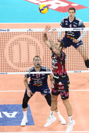 PALLEGGIO TRAVICA