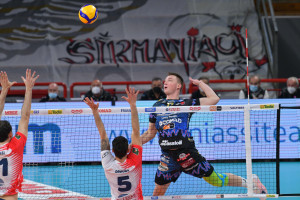 Oleh PLOTNYTSKYI 