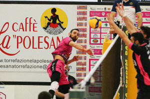 Attacco di Bruno Vinti Rico Carni Delta Volley Porto Viro
