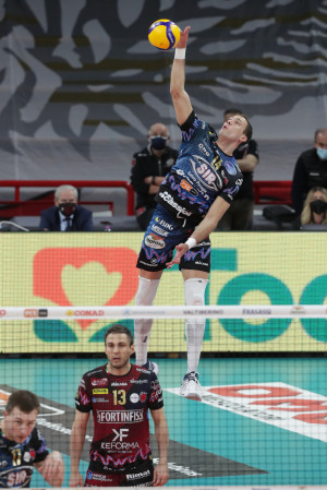 Atanasijevic dai 9 metri