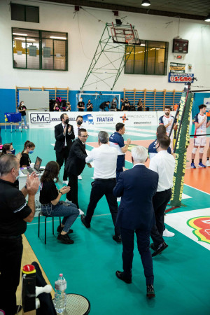 Saluto iniziale staff
