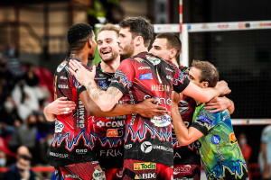 per Volleyballworld tv (preset FIVB)