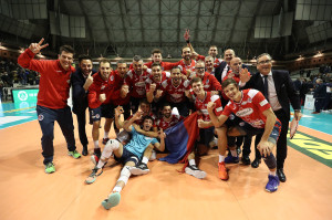 I giocatori di Taranto esultano. a fine partita