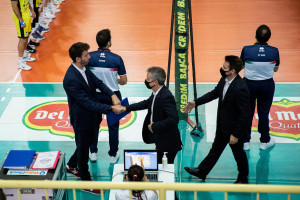 Saluto degli allenatori