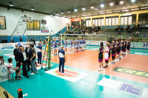 SQUADRE SCHIERATE PER IL SALUTO INIZIALE