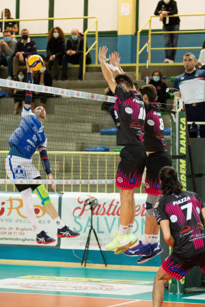 MURO A DUE GAMMA CHIMICA BRUGHERIO