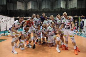I giocatori di Trento esultano a fine partita