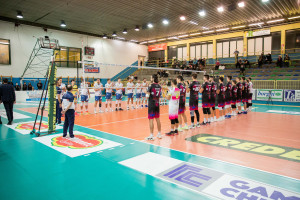 Squadre schierate per il saluto iniziale