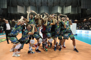I giocatori di Perugia esultano a fine partita