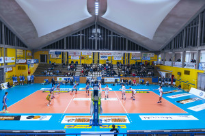Vista Palas e squadre in campo