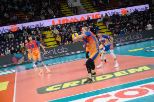 Donovan DZAVORONOK ricezione
