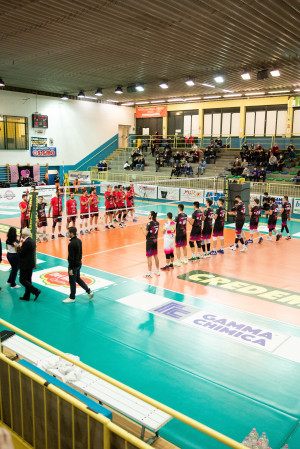 Squadre schierate per il saluto iniziale