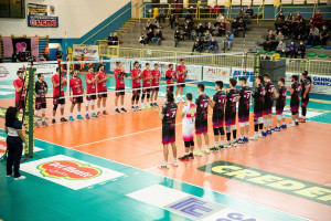 Squadre schierate per il saluto iniziale