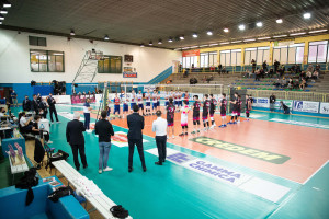 Squadre schierate per il saluto iniziale