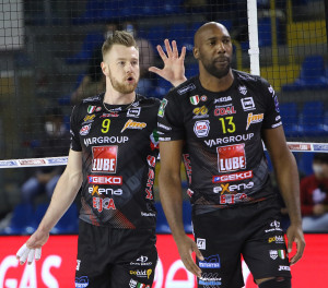 Zaytsev e Simon