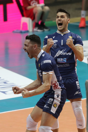 Andrx e Vukasinovic esultano