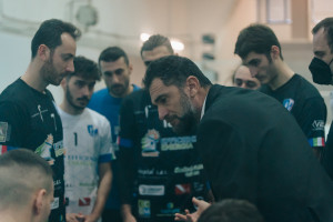 Coach Bua