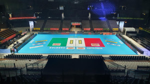 Il campo tricolore dell'Unipol Arena pronto per il week end di Del Monte Coppa Italia