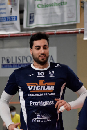 Mario Ferraro #10