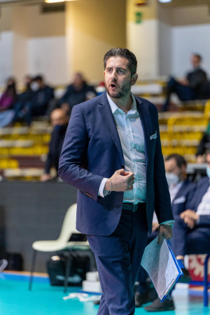 Coach Passaro