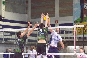 Gamba e Acuti a muro su Lusetti