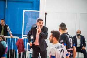 Coach Bua