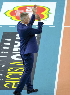 Stoytchev applaude