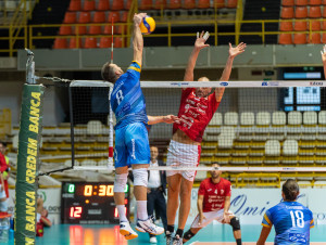 Marinelli attacca