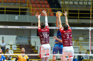 Deserio e Martinelli a muro