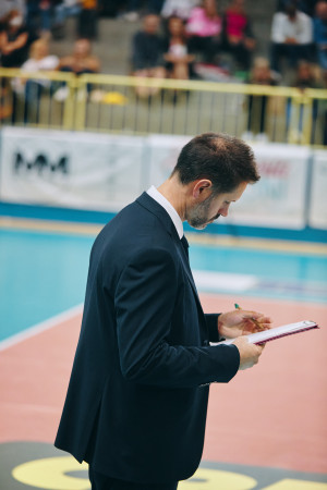 Coach Lorenzo Simeon