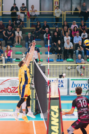 Muro a due Stadium Pallavolo Mirandola