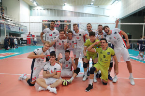 I giocatori di Bergamo esultano a fine partita