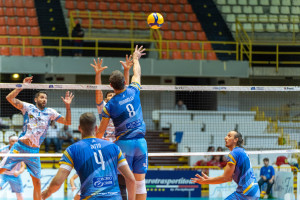 Marinelli attacca