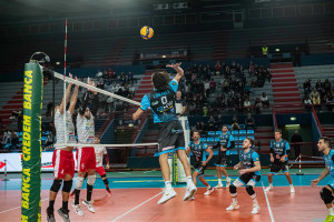 Attacco di Enrico Libraro