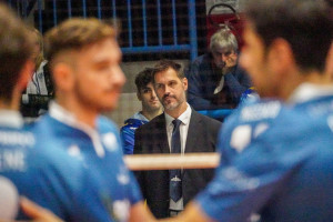 Coach Simeon osserva