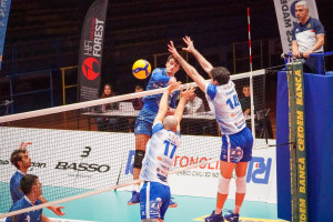 Novello attacca
