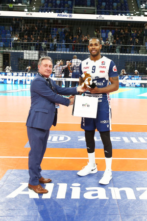 LEAL MVP