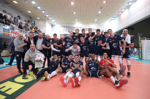 I giocatori della Consar Ravenna esultano a fine partita