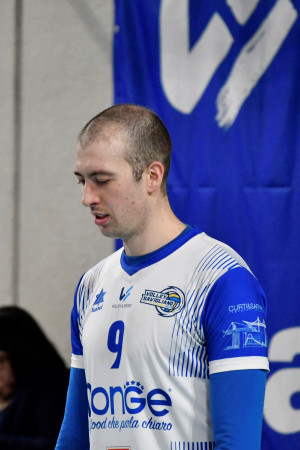 #9 Andrea Galaverna: schiacciatore. 