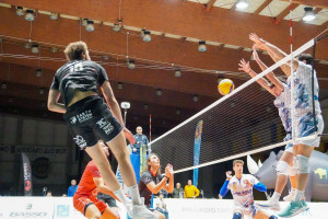 Mares attacca da seconda linea