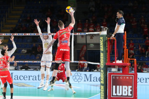 Azione Zaytsev a rete