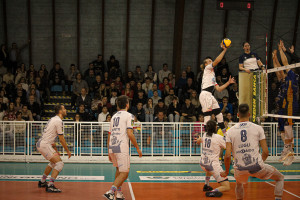 Maletti in attacco