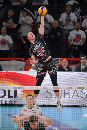 Oleh PLOTNYTSKYI 