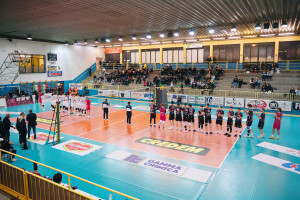 Squadre schierate per il saluto iniziale 