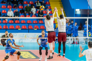 Antonucci e Rossi a muro