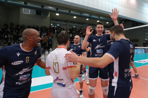 I giocatori di Ravenna esultano a fine partita