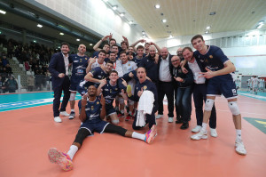 I giocatori di Ravenna esultano a fine partita
