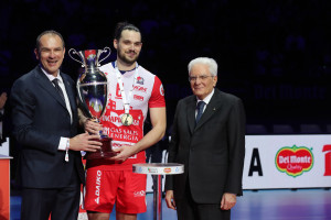 Massimo Righi, capitan Brizard e Sergio Mattarella
