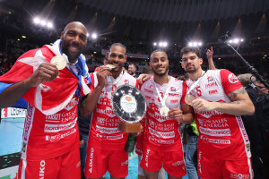 I festeggiamenti di Simon, Leal, Lucarelli e Alonso